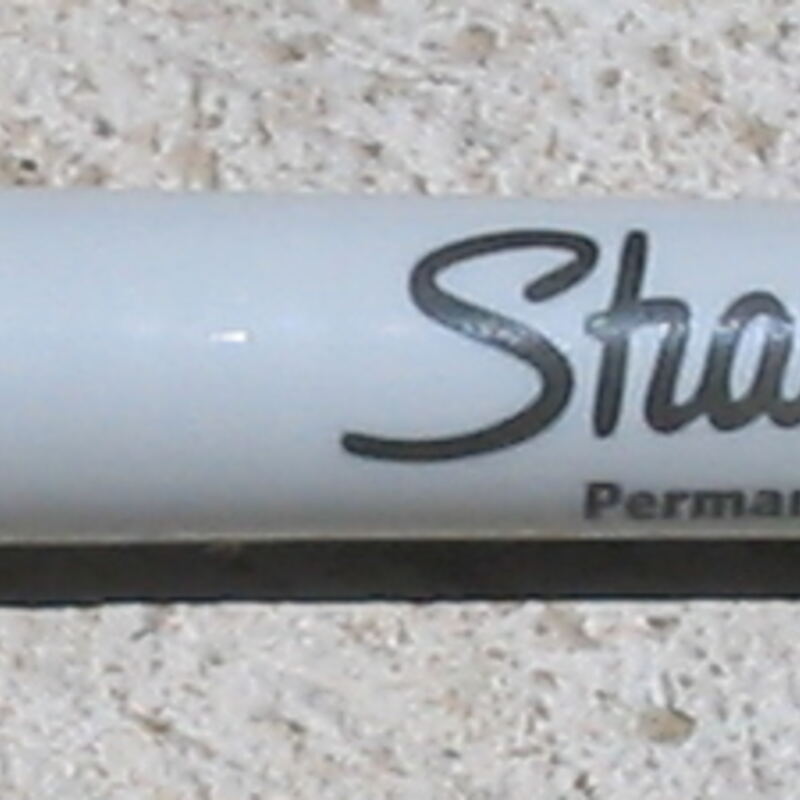 Sharpie fine point permanent marker